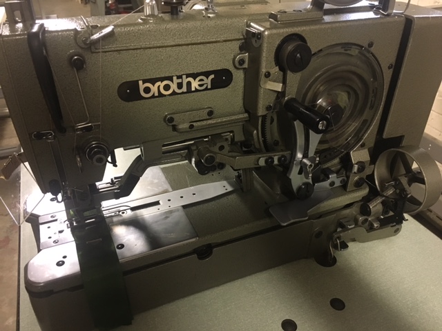 Brother B814 button hole